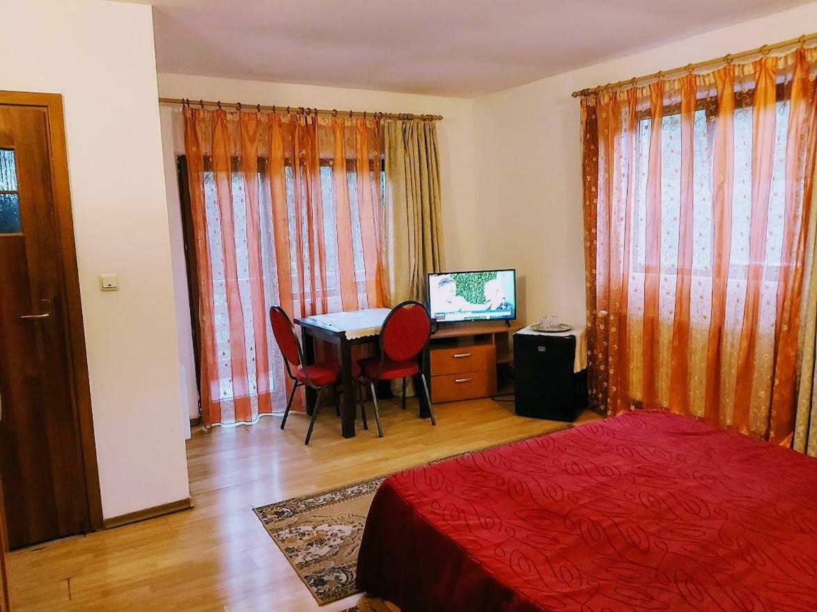 Pensiunea Agroturistica Piscul Soarelui Cîmpulung Exterior foto